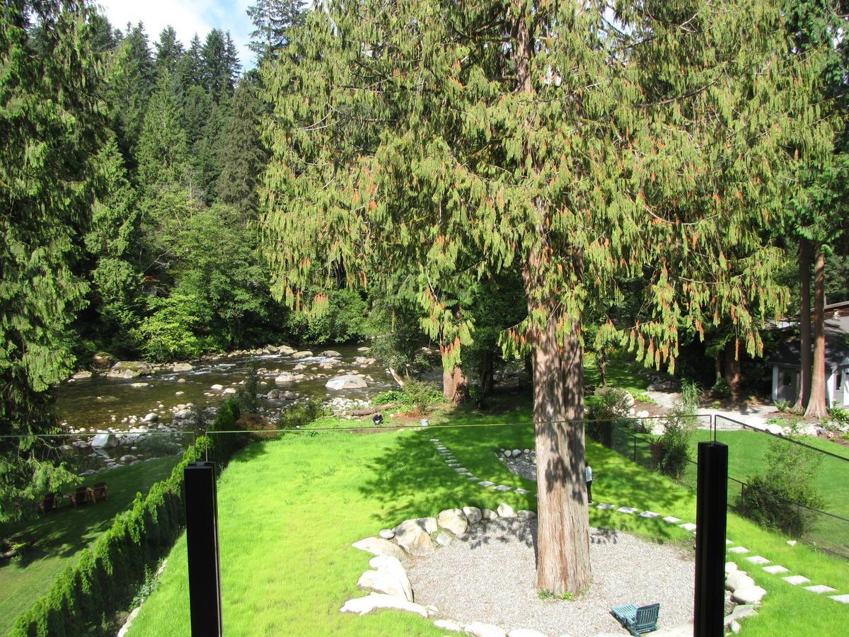 Riverfront Bed And Breakfast Lynn Creek Kültér fotó
